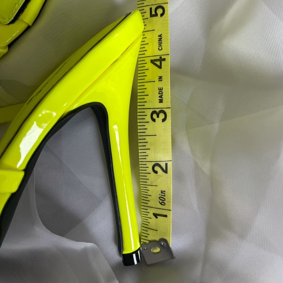 Strappy Heal sandals - Picture 5 of 5